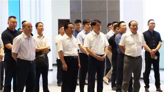 長沙市委常委、市委組織部部長張宏益一行調(diào)研國家網(wǎng)絡(luò)安全產(chǎn)業(yè)園區(qū)（長沙），并參觀我司布展的園區(qū)展示推廣中心項目